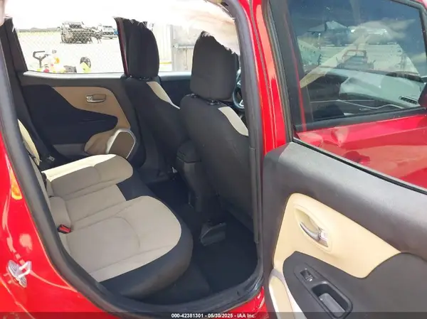 ZACCJAAT9GPD41703 2016 JEEP RENEGADE - Image 8