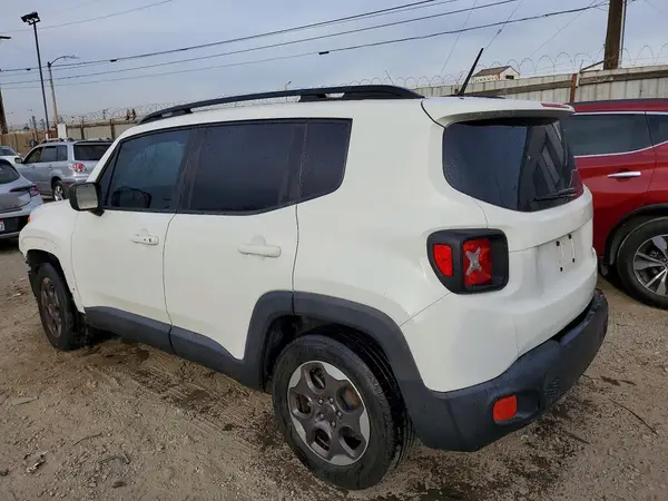 ZACCJAAT9GPE07585 2016 JEEP RENEGADE - Image 2