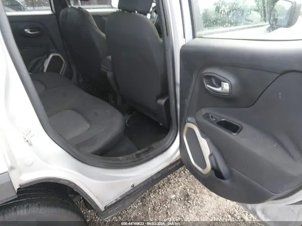 ZACCJAATXGPC96433 2016 JEEP RENEGADE - Image 8