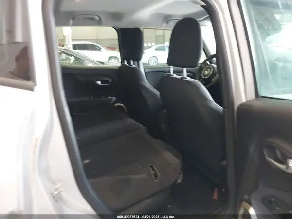 ZACCJAAW2GPE07714 2016 JEEP RENEGADE - Image 8