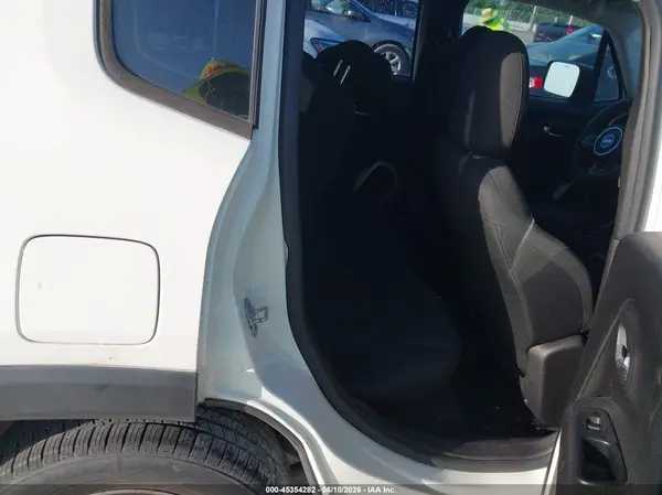 ZACCJAAW5GPC63236 2016 JEEP RENEGADE - Image 8
