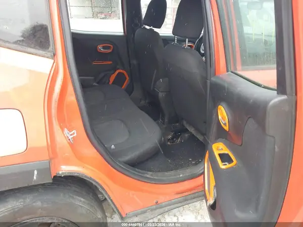 ZACCJAAW7GPD55738 2016 JEEP RENEGADE - Image 8