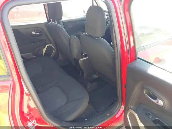 ZACCJAAW8GPC68527 2016 JEEP RENEGADE - Image 8