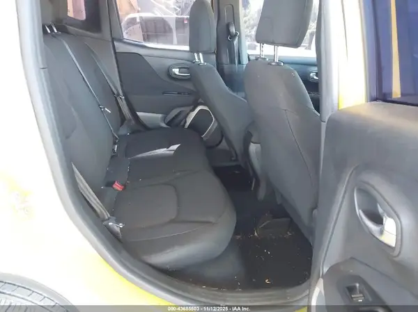 ZACCJAAW9GPC67502 2016 JEEP RENEGADE - Image 8
