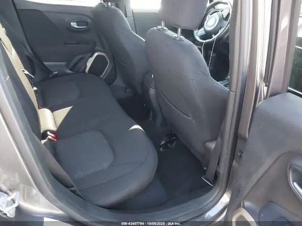 ZACCJABB0HPF01717 2017 JEEP RENEGADE - Image 8