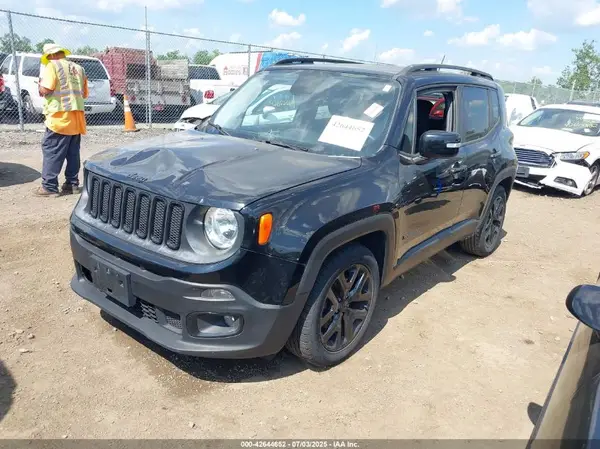 ZACCJABB0HPF53946 2017 JEEP RENEGADE - Image 2