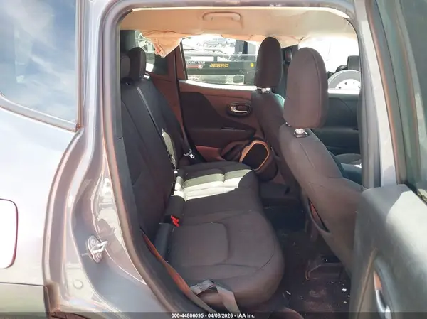 ZACCJABB0HPF80984 2017 JEEP RENEGADE - Image 8