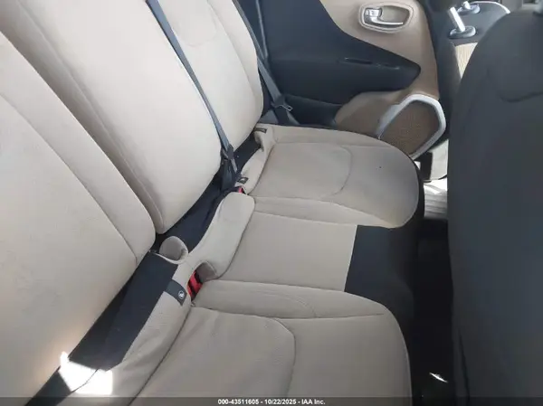 ZACCJABB0HPG28905 2017 JEEP RENEGADE - Image 8