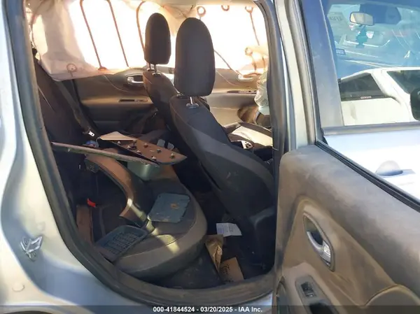 ZACCJABB0HPG46904 2017 JEEP RENEGADE - Image 8
