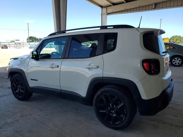 ZACCJABB0JPH00238 2018 JEEP RENEGADE - Image 2