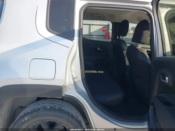 ZACCJABB0JPH33465 2018 JEEP RENEGADE - Image 8
