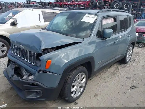 ZACCJABB0JPH61945 2018 JEEP RENEGADE - Image 2