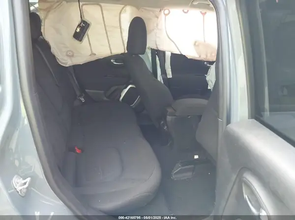 ZACCJABB0JPH61945 2018 JEEP RENEGADE - Image 8