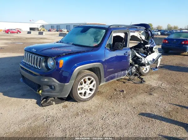 ZACCJABB0JPH76154 2018 JEEP RENEGADE - Image 2