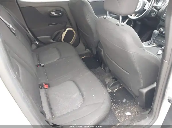 ZACCJABB1HPE82336 2017 JEEP RENEGADE - Image 8