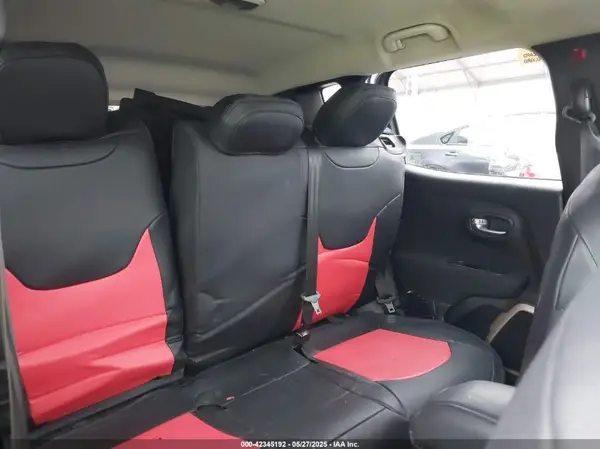 ZACCJABB1HPF11544 2017 JEEP RENEGADE - Image 8