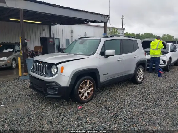 ZACCJABB1HPF16811 2017 JEEP RENEGADE - Image 2