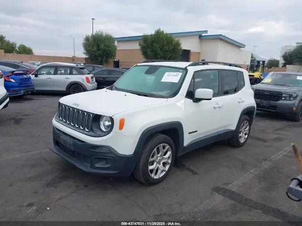 ZACCJABB1HPF34421 2017 JEEP RENEGADE - Image 2