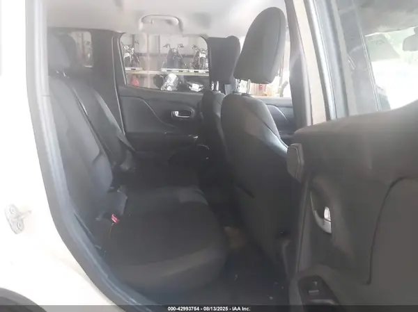 ZACCJABB1HPF37433 2017 JEEP RENEGADE - Image 8