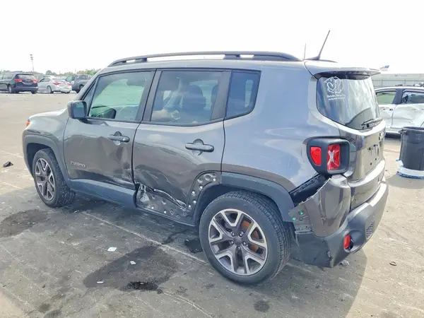 ZACCJABB1JPG73583 2018 JEEP RENEGADE - Image 2