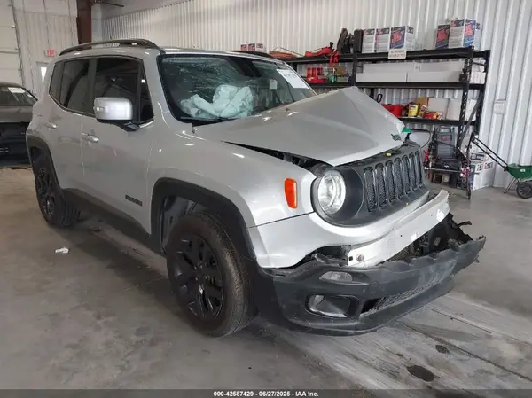ZACCJABB1JPH32616 2018 JEEP RENEGADE - Image 1