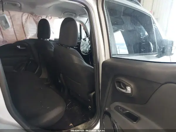 ZACCJABB1JPH32616 2018 JEEP RENEGADE - Image 8
