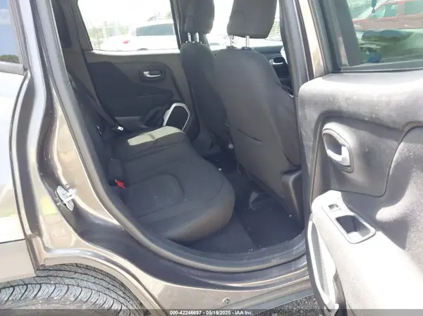ZACCJABB1JPJ31865 2018 JEEP RENEGADE - Image 8