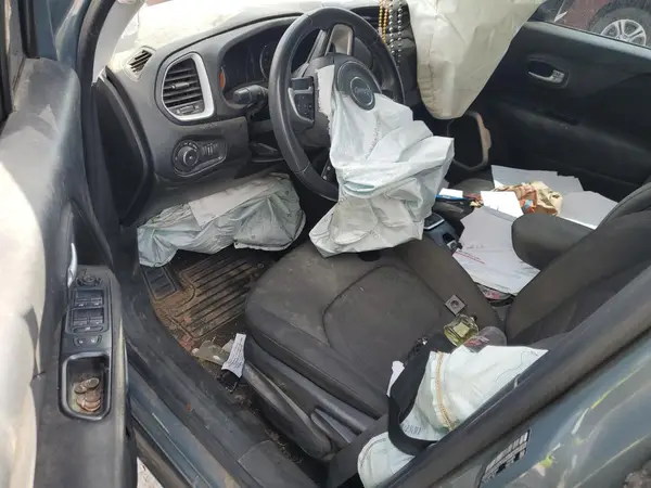 ZACCJABB1JPJ35012 2018 JEEP RENEGADE - Image 8