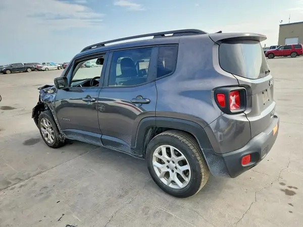 ZACCJABB1JPJ58855 2018 JEEP RENEGADE - Image 2