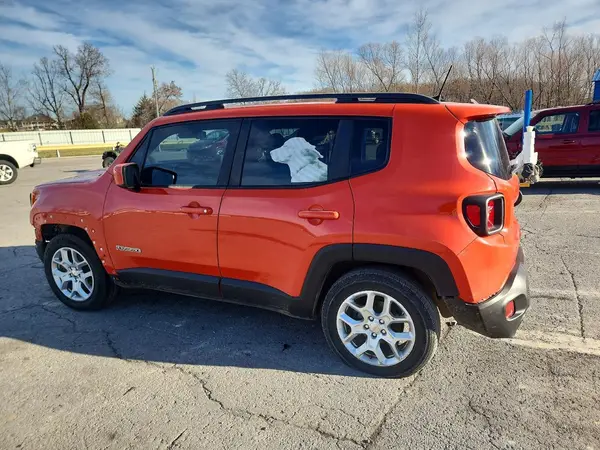 ZACCJABB1JPJ65918 2018 JEEP RENEGADE - Image 2