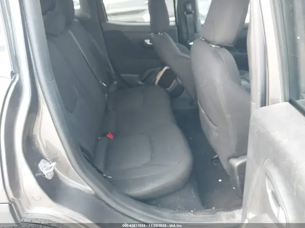 ZACCJABB2HPE58725 2017 JEEP RENEGADE - Image 8