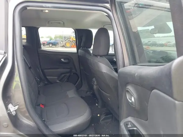 ZACCJABB2HPF24125 2017 JEEP RENEGADE - Image 8