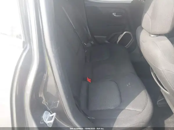 ZACCJABB2HPF85247 2017 JEEP RENEGADE - Image 8