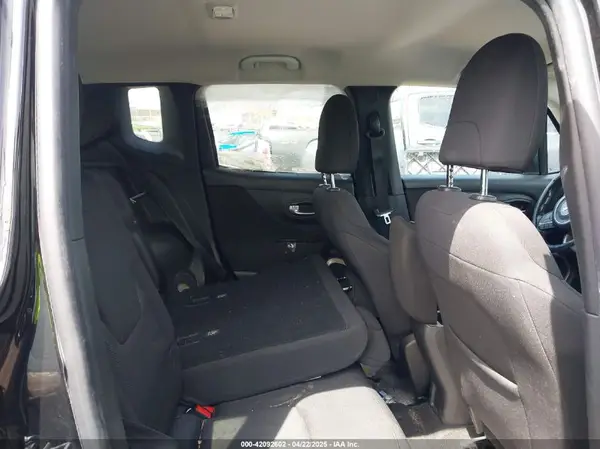 ZACCJABB2HPG07439 2017 JEEP RENEGADE - Image 8