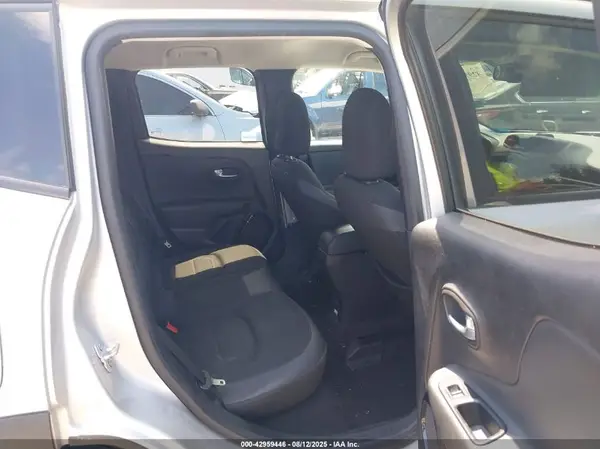ZACCJABB2HPG48198 2017 JEEP RENEGADE - Image 8