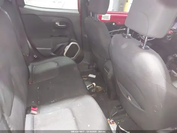 ZACCJABB2HPG60593 2017 JEEP RENEGADE - Image 8