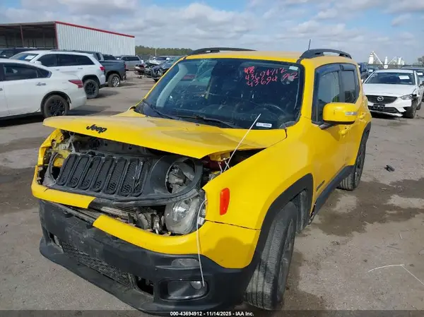 ZACCJABB2JPH42801 2018 JEEP RENEGADE - Image 2