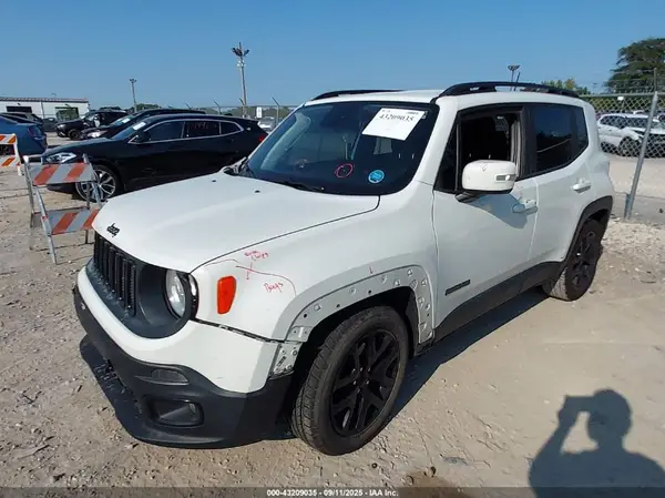 ZACCJABB2JPH86166 2018 JEEP RENEGADE - Image 2