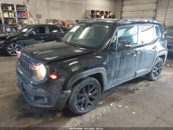 ZACCJABB2JPH97037 2018 JEEP RENEGADE - Image 2