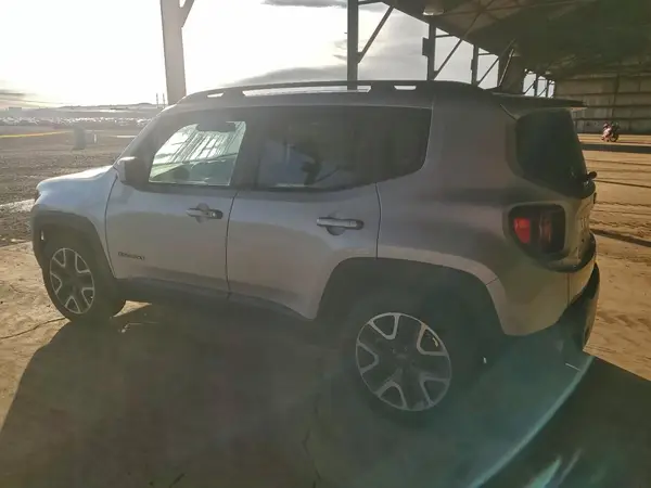 ZACCJABB2JPJ16114 2018 JEEP RENEGADE - Image 2