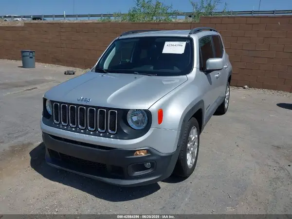ZACCJABB2JPJ19661 2018 JEEP RENEGADE - Image 2