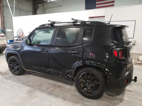 ZACCJABB2JPJ23807 2018 JEEP RENEGADE - Image 2