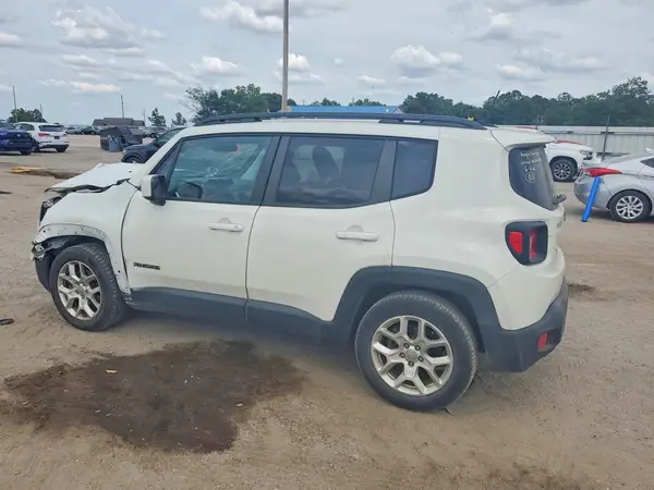 ZACCJABB2JPJ30059 2018 JEEP RENEGADE - Image 2