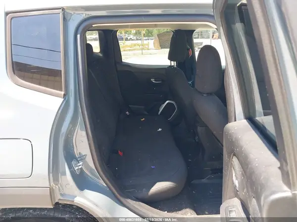 ZACCJABB2JPJ30384 2018 JEEP RENEGADE - Image 8