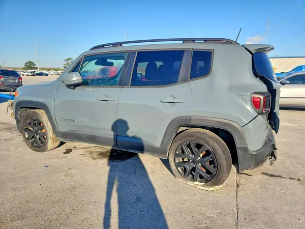 ZACCJABB2JPJ67807 2018 JEEP RENEGADE - Image 2