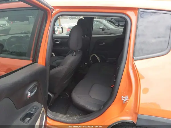 ZACCJABB3HPE51976 2017 JEEP RENEGADE - Image 8