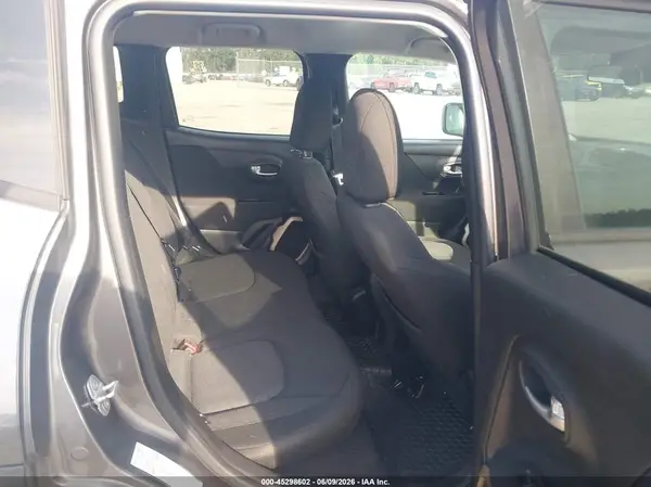 ZACCJABB3HPE63190 2017 JEEP RENEGADE - Image 8
