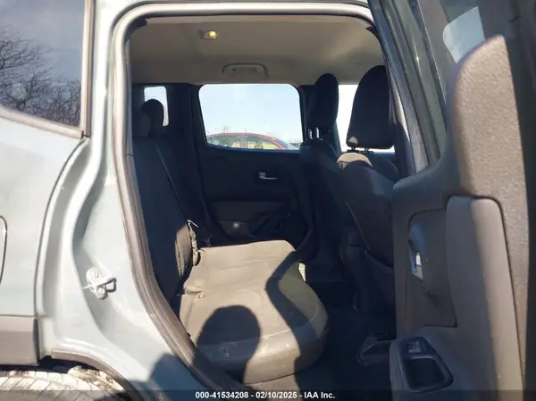 ZACCJABB3HPE72763 2017 JEEP RENEGADE - Image 8
