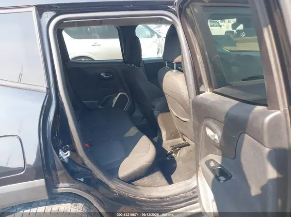 ZACCJABB3HPE95041 2017 JEEP RENEGADE - Image 8