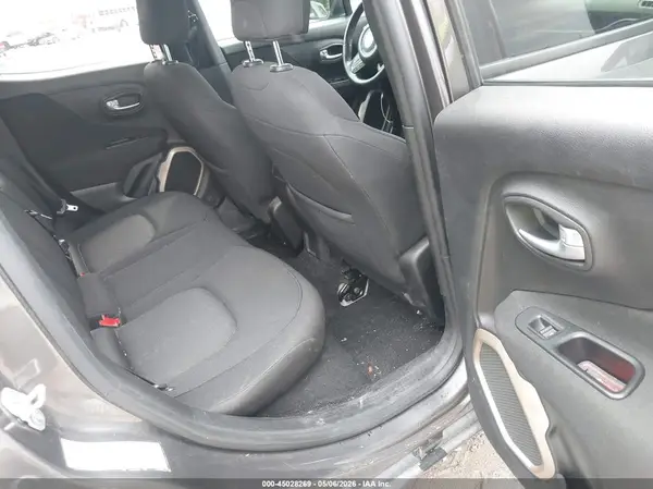 ZACCJABB3HPF30984 2017 JEEP RENEGADE - Image 8